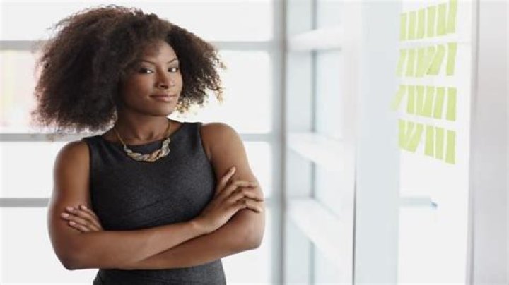 Are 17 inch shoulders broad female?