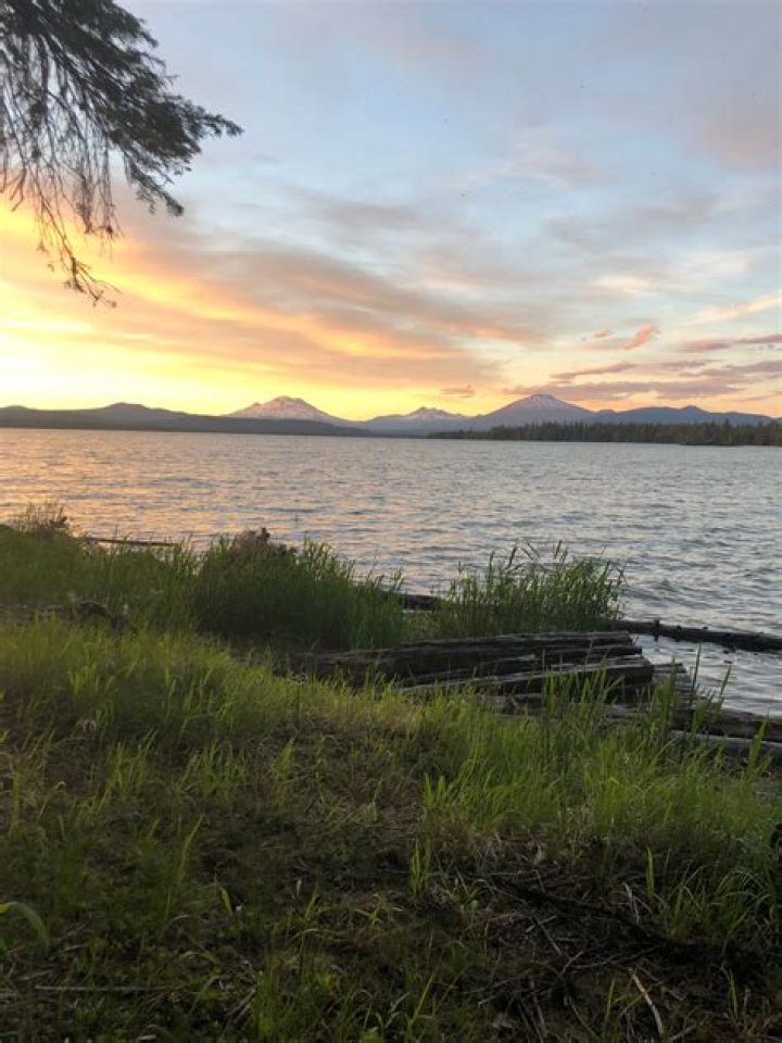 Are campfires allowed at Crane Prairie Campground?