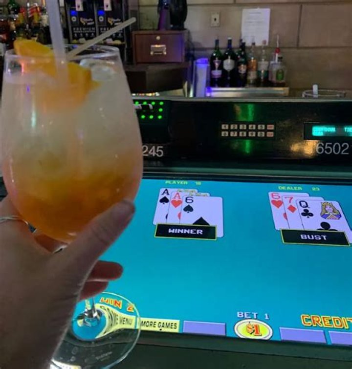 Are drinks free in Biloxi casino?
