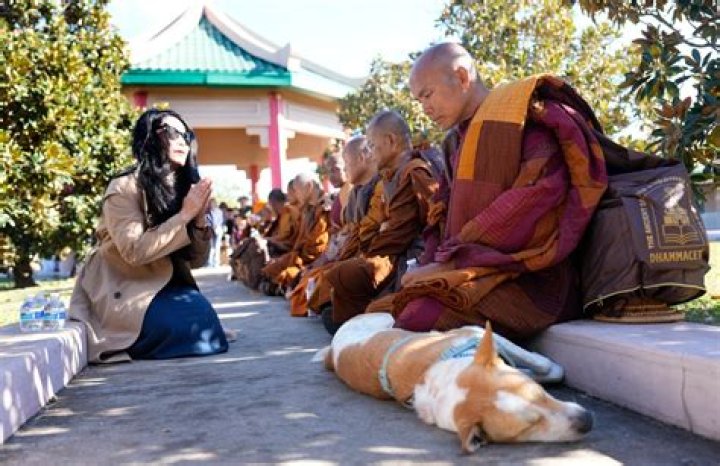 Are Japanese monks vegetarian?