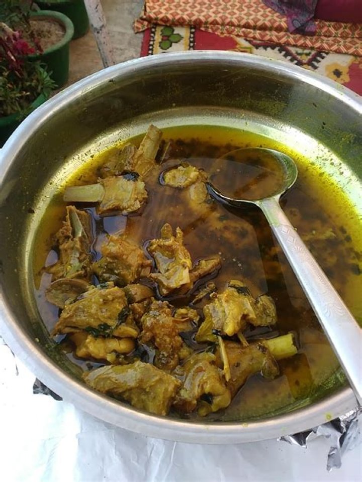 Are Kashmiri Pandits non vegetarian?