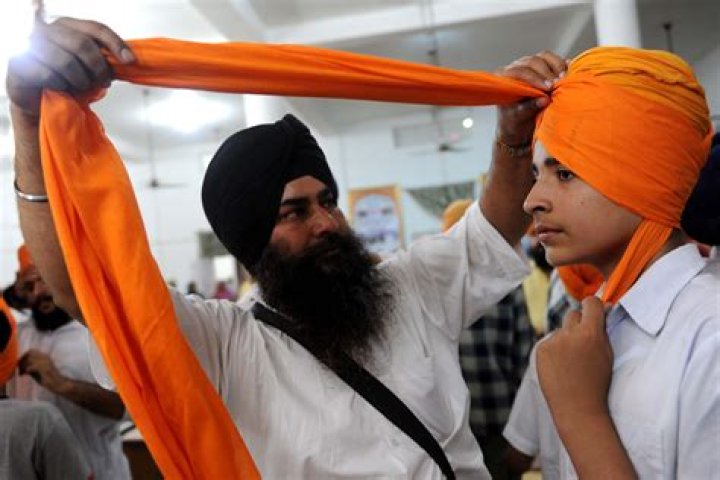 Are Sikhs usually tall?