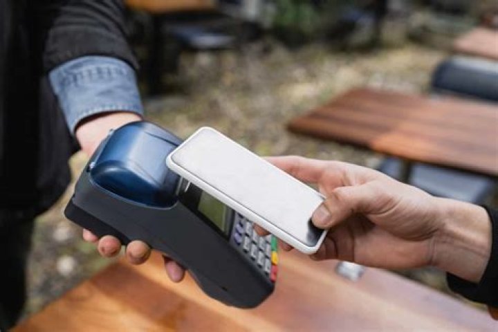Can a smartphone detect RFID?
