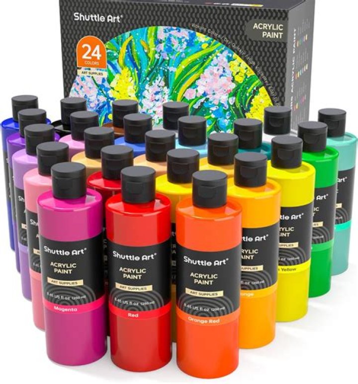 Can acrylic be dyed?