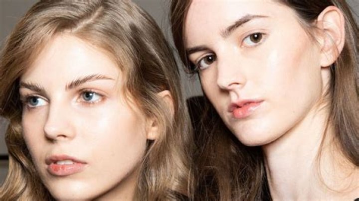 Can hormones affect hair coloring?