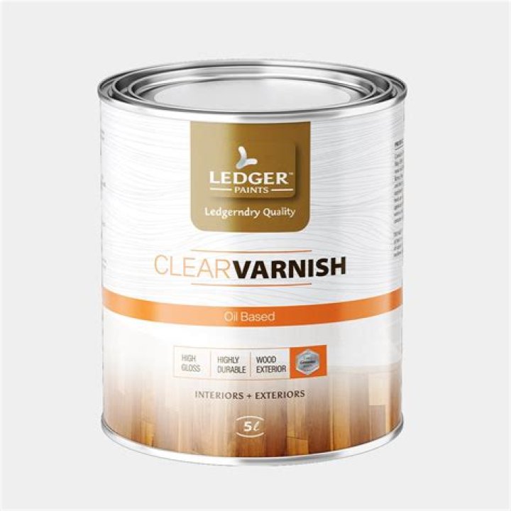 Can I mix glitter with clear varnish?
