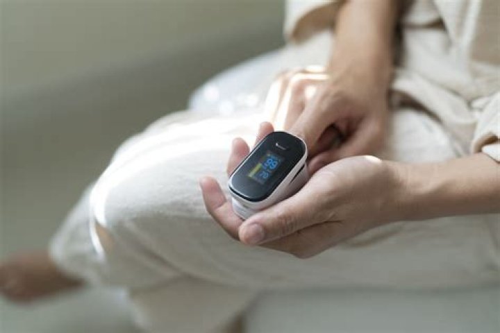 Can oximeter be used on any finger?