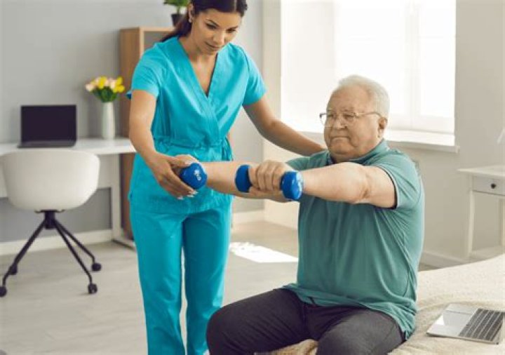 Can personal trainers do rehab?