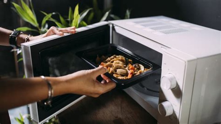 Can plants detect microwaves?