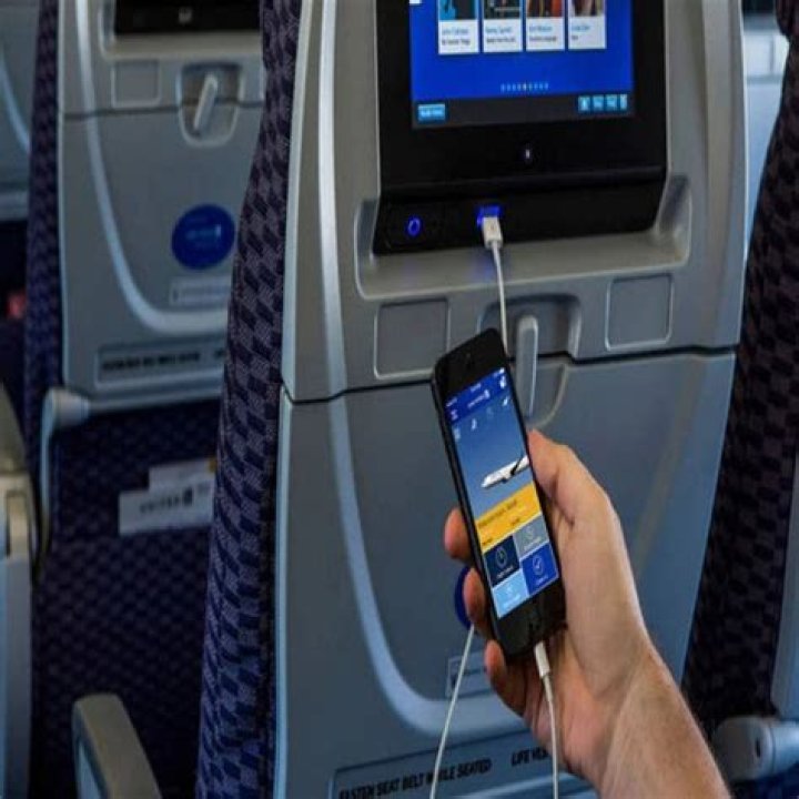Can you charge your phone on Ryanair?