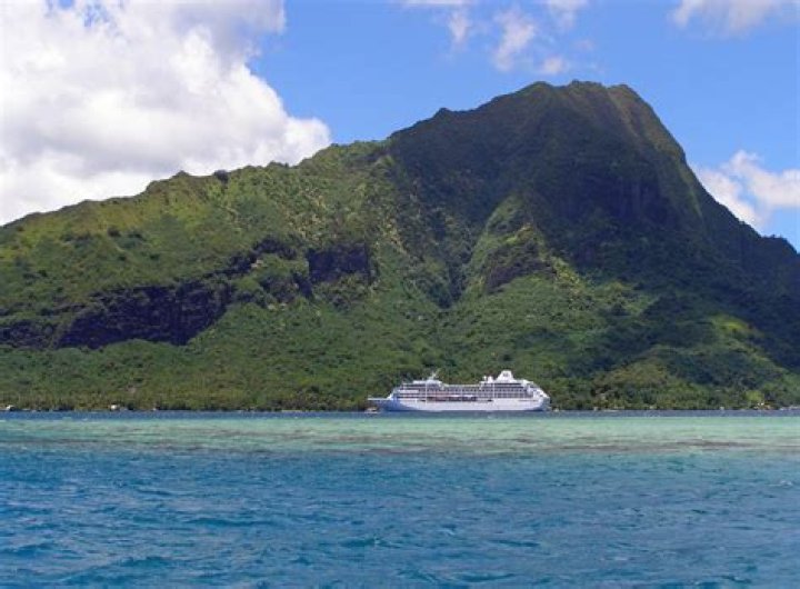 Can you cruise from Hawaii to Tahiti?