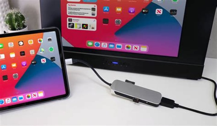 Can you dock an iPad pro?