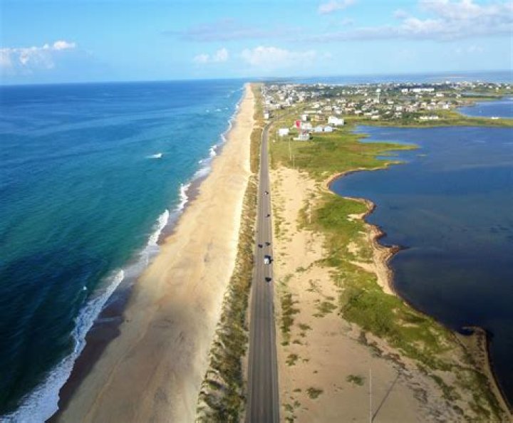 Can you drive from Virginia Beach to the Outer Banks?