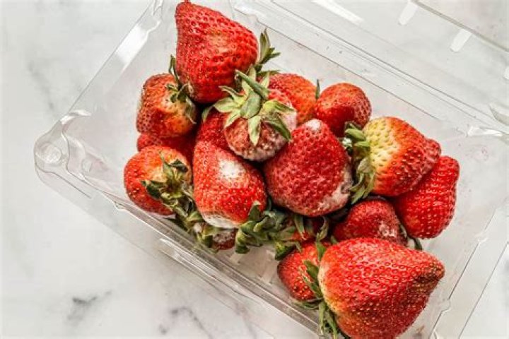Can you get sick from unripe fruit?
