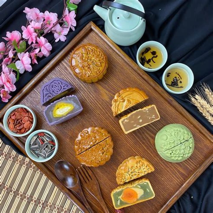 Can you order mooncakes online?