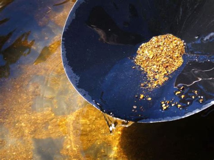 Can you pan for gold in the ocean?