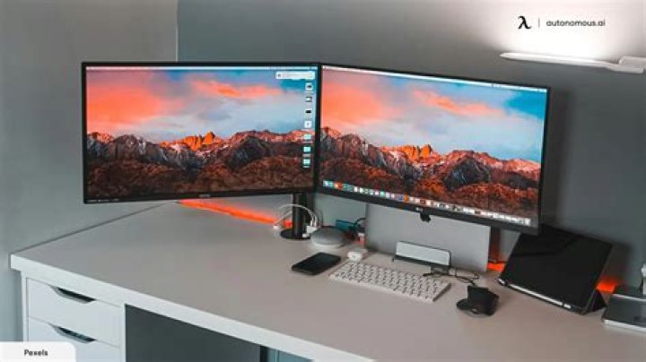 Can you plug Mac Mini into any monitor?
