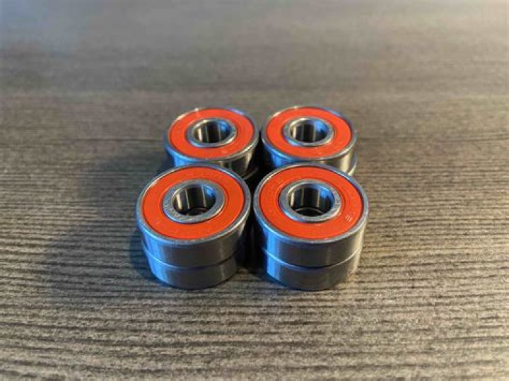 Can you put wd40 on longboard bearings?