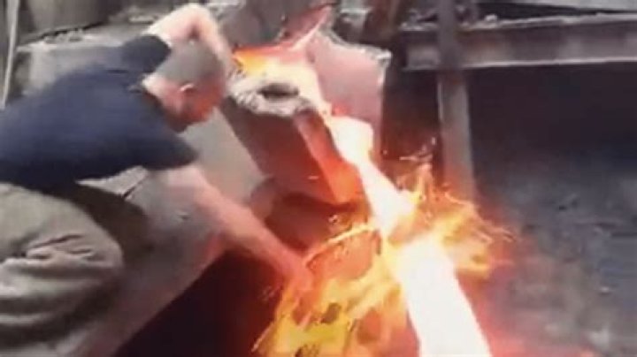 Can you put your hand through molten metal?