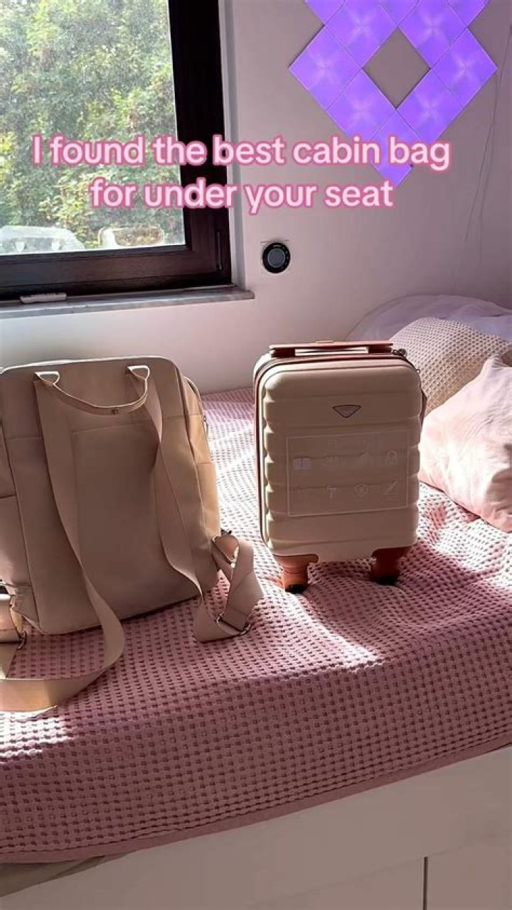 Can you take paracetamol tablets in hand luggage?