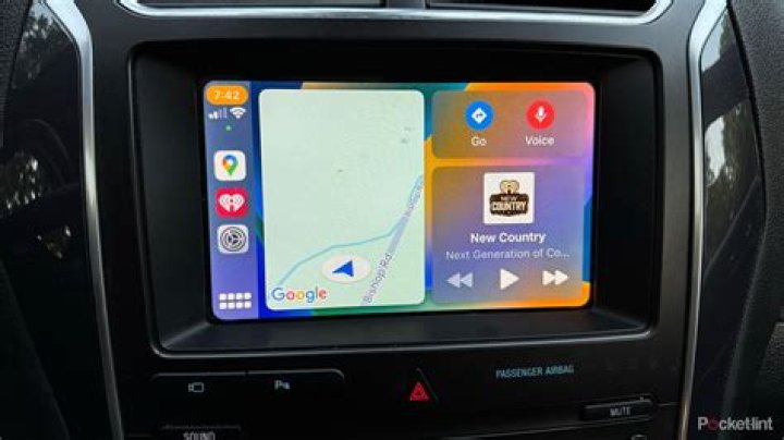 Can you text with CarPlay?