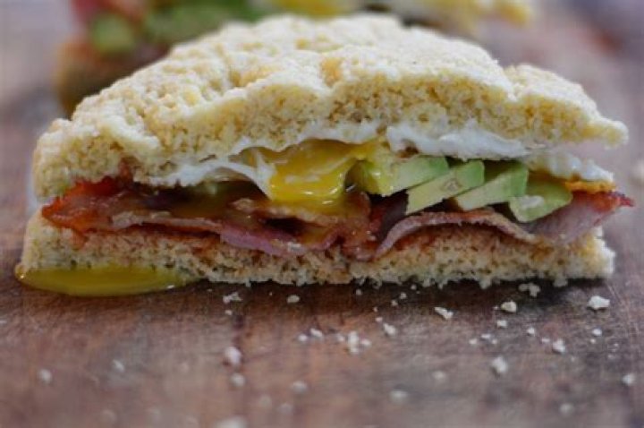 Can you toast a sandwich in the microwave?