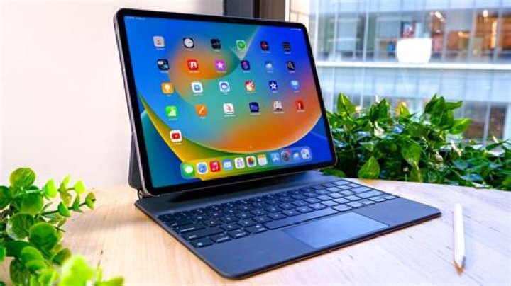 Can you use iPad Pro as phone?