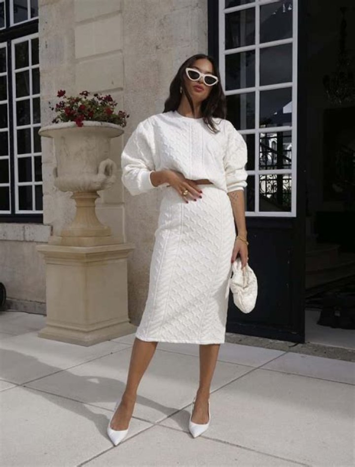 Can you wear white to a baptism as a guest?