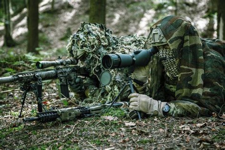 Do Army Rangers have snipers?