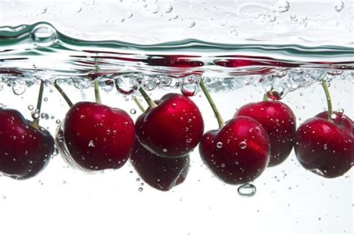 Do cherries float in water?
