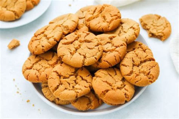 Do ginger biscuits contain nuts?
