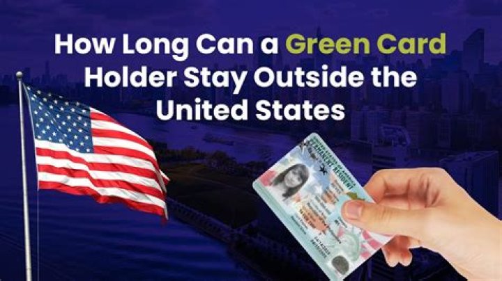 Do green card holders need to carry green card all the time?