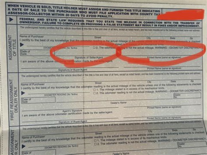 Do I need to remove my license plates when selling my car in Oregon?