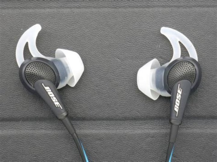 Do noise Cancelling headphones drown snoring?