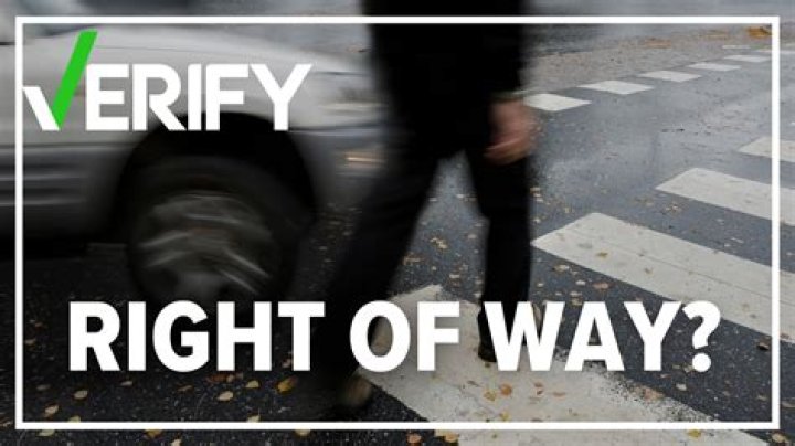 Do pedestrians have the right of way UK?