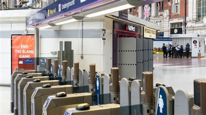 Do TfL workers get free travel?
