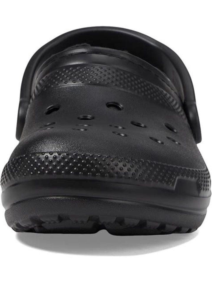 Do they make extra wide crocs?