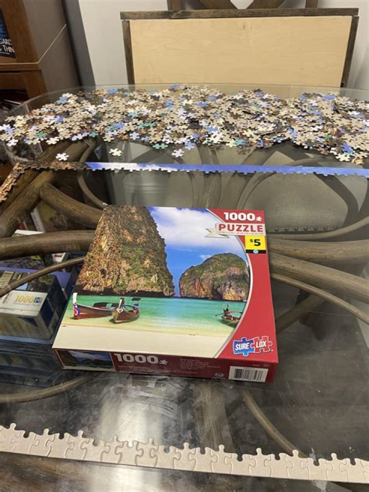 Do they sell puzzles at Dollar General?