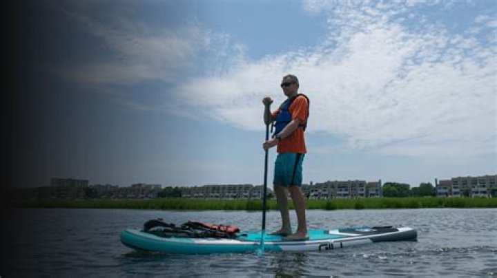 Do you have to wear a life jacket on a paddle board in Ontario?