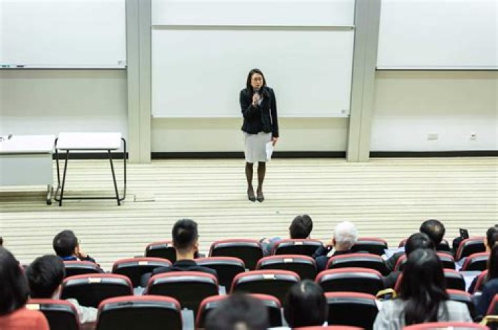 Do you need a PhD to be a lecturer in Australia?