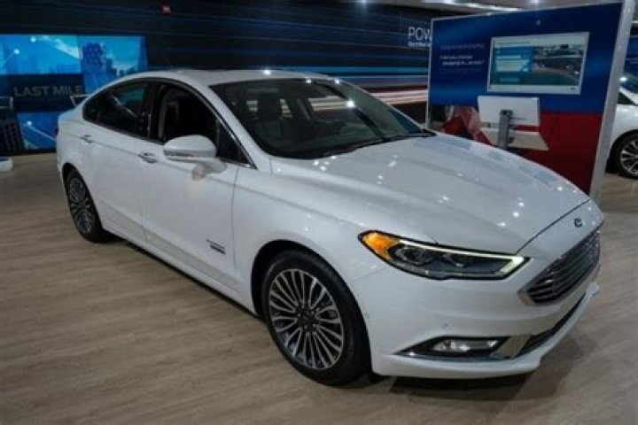 Does 2013 Ford Fusion have a spare tire?