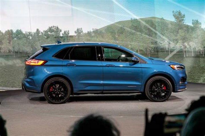 Does 2019 Ford Edge St require premium fuel?