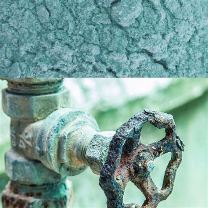 Does copper oxidize in air?