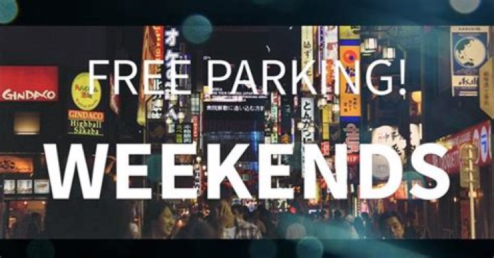 Does Detroit have free parking on weekends?