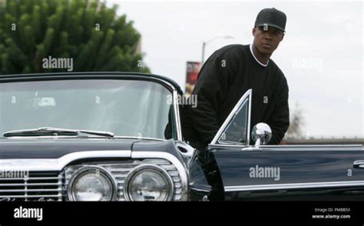 Does Dr Dre have a ghostwriter?