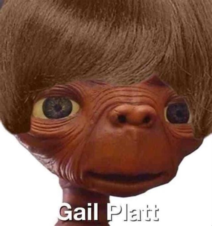 Does Gail Platt in Corrie wear a wig?