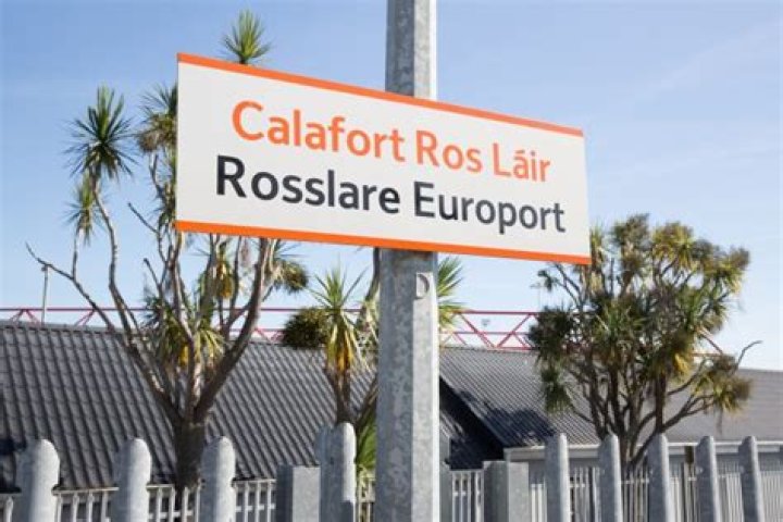 Does Irish Rail operate Rosslare Europort?