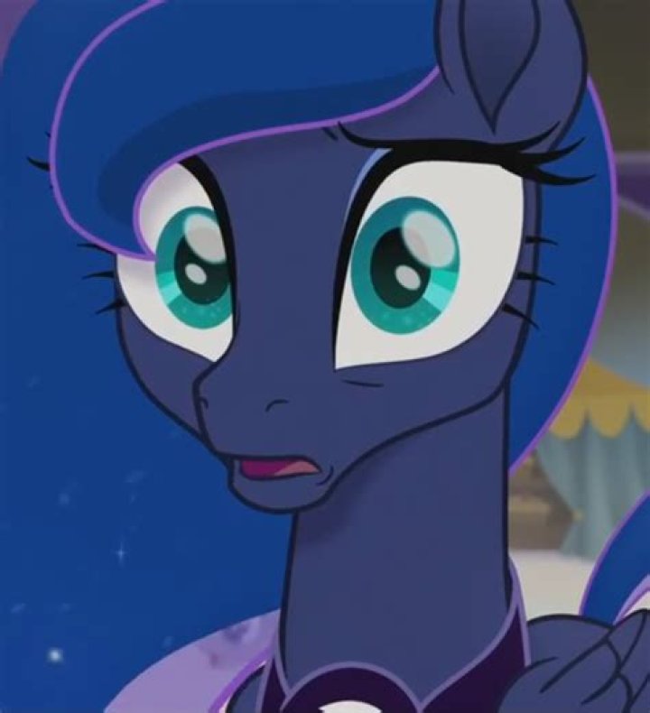 Does Luna have a crush on Ron?
