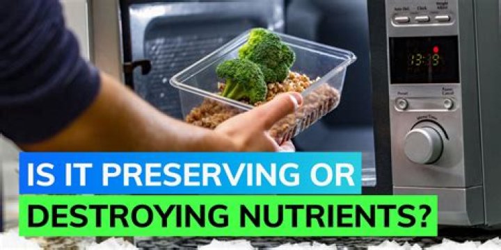 Does microwaving blueberries destroy nutrients?