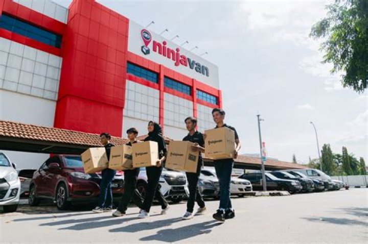 Does Ninja Van deliver food?